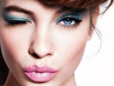 So verjüngen Sie die Gesichtshaut zu Hause.